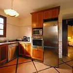 Casa Strelizia - *