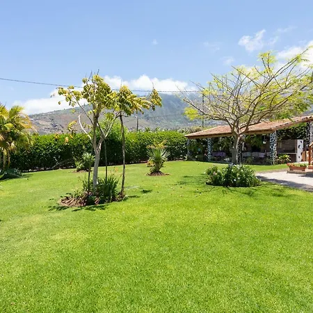 Holiday home Casa Strelizia -